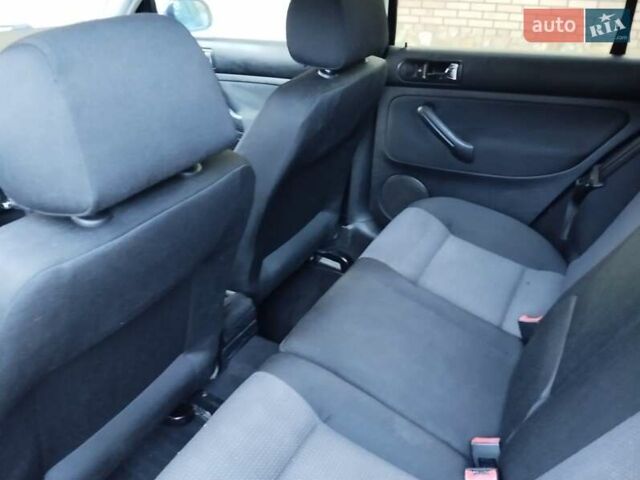 Синий Фольксваген Гольф, объемом двигателя 1.6 л и пробегом 190 тыс. км за 4390 $, фото 29 на Automoto.ua