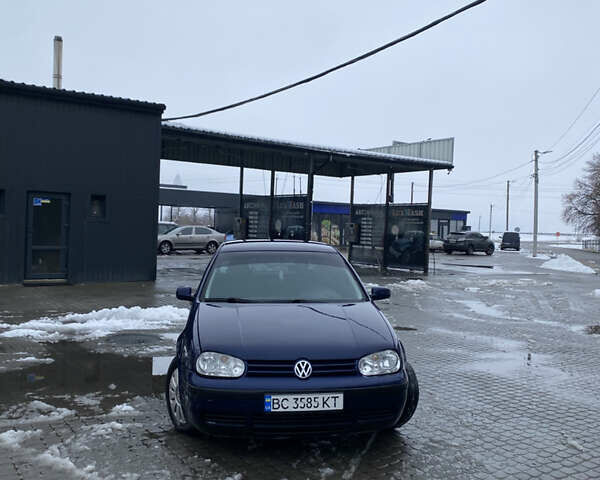 Синий Фольксваген Гольф, объемом двигателя 1.39 л и пробегом 356 тыс. км за 2799 $, фото 1 на Automoto.ua
