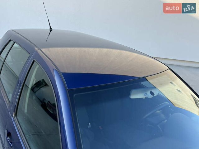 Синий Фольксваген Гольф, объемом двигателя 1.6 л и пробегом 284 тыс. км за 5350 $, фото 32 на Automoto.ua