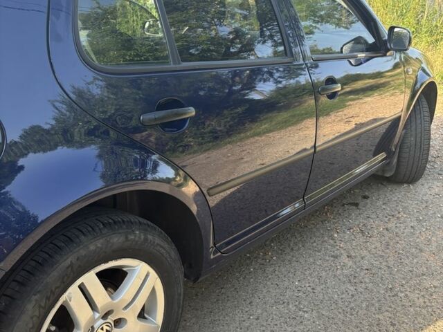 Синий Фольксваген Гольф, объемом двигателя 1.9 л и пробегом 372 тыс. км за 4450 $, фото 4 на Automoto.ua