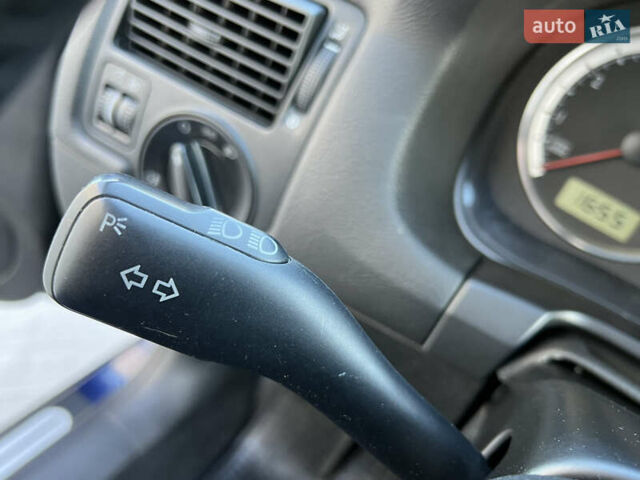 Синий Фольксваген Гольф, объемом двигателя 1.6 л и пробегом 284 тыс. км за 5350 $, фото 46 на Automoto.ua