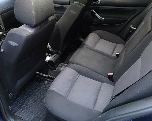 Фольксваген Гольф 2002 в Виннице на Automoto.ua Синий Фольксваген Гольф, объемом двигателя 1.6 л и пробегом 242 тыс. км за 5300 $, фото 28 на Automoto.ua