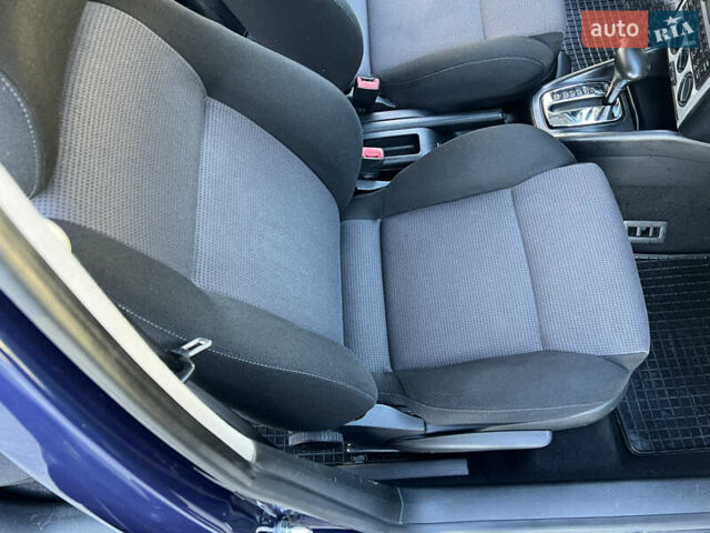 Синий Фольксваген Гольф, объемом двигателя 1.6 л и пробегом 284 тыс. км за 5350 $, фото 67 на Automoto.ua