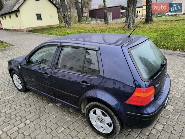 Синий Фольксваген Гольф, объемом двигателя 1.6 л и пробегом 235 тыс. км за 4700 $, фото 6 на Automoto.ua