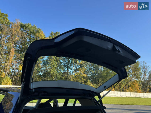 Синий Фольксваген Гольф, объемом двигателя 1.6 л и пробегом 284 тыс. км за 5350 $, фото 80 на Automoto.ua