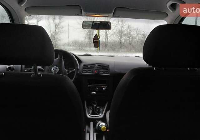 Синий Фольксваген Гольф, объемом двигателя 1.6 л и пробегом 259 тыс. км за 4000 $, фото 34 на Automoto.ua