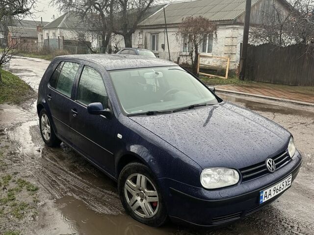 Синий Фольксваген Гольф, объемом двигателя 1.9 л и пробегом 258 тыс. км за 4100 $, фото 3 на Automoto.ua