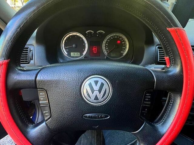 Синий Фольксваген Гольф, объемом двигателя 1.6 л и пробегом 290 тыс. км за 4200 $, фото 7 на Automoto.ua