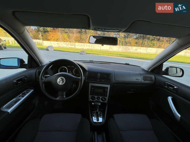 Синий Фольксваген Гольф, объемом двигателя 1.6 л и пробегом 284 тыс. км за 5350 $, фото 134 на Automoto.ua