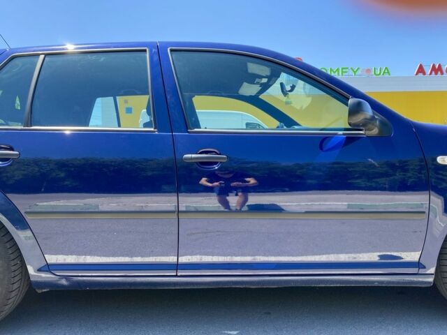 Синий Фольксваген Гольф, объемом двигателя 1.6 л и пробегом 278 тыс. км за 3800 $, фото 4 на Automoto.ua