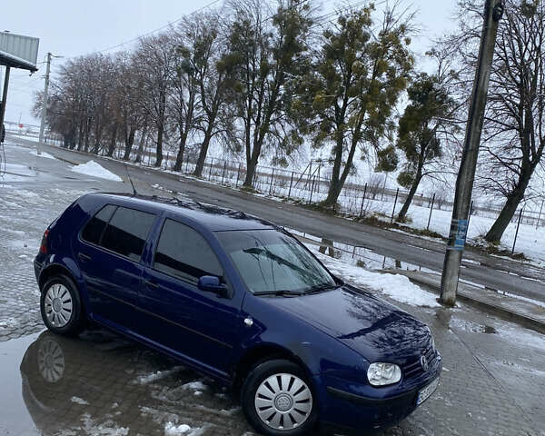 Синий Фольксваген Гольф, объемом двигателя 1.39 л и пробегом 350 тыс. км за 2599 $, фото 1 на Automoto.ua