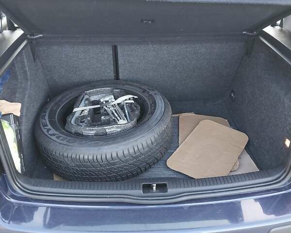 Синий Фольксваген Гольф, объемом двигателя 1.4 л и пробегом 341 тыс. км за 3450 $, фото 6 на Automoto.ua