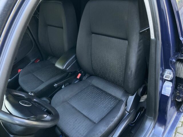 Фольксваген Гольф 2002 в Хмельницком на Automoto.ua Синий Фольксваген Гольф, объемом двигателя 1.4 л и пробегом 249 тыс. км за 3100 $, фото 6 на Automoto.ua