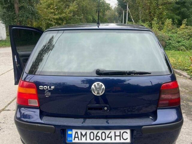 Синий Фольксваген Гольф, объемом двигателя 1.4 л и пробегом 246 тыс. км за 1700 $, фото 2 на Automoto.ua