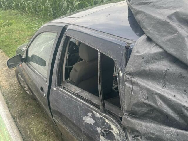 Синий Фольксваген Гольф, объемом двигателя 1.4 л и пробегом 200 тыс. км за 712 $, фото 3 на Automoto.ua