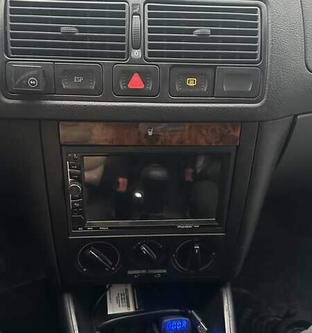 Синий Фольксваген Гольф, объемом двигателя 1.39 л и пробегом 280 тыс. км за 4150 $, фото 9 на Automoto.ua