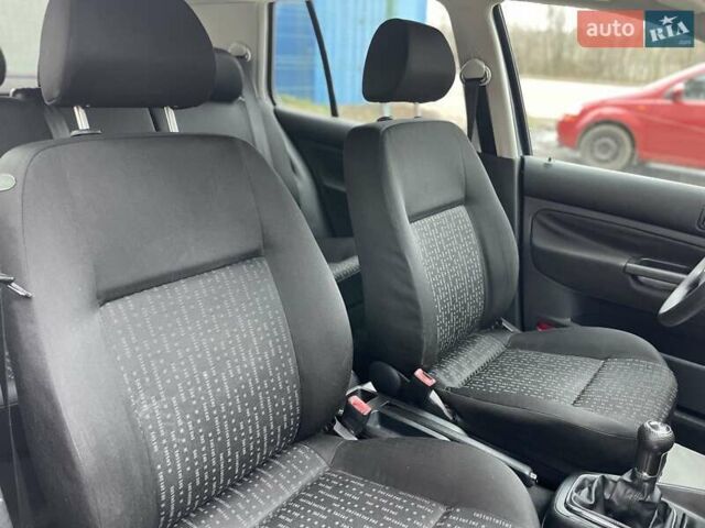 Синий Фольксваген Гольф, объемом двигателя 1.39 л и пробегом 220 тыс. км за 5150 $, фото 40 на Automoto.ua