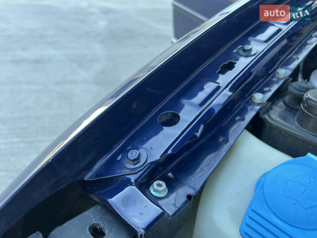 Синий Фольксваген Гольф, объемом двигателя 1.6 л и пробегом 284 тыс. км за 5350 $, фото 120 на Automoto.ua