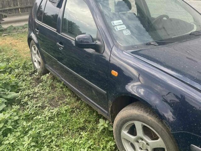 Синий Фольксваген Гольф, объемом двигателя 1.4 л и пробегом 200 тыс. км за 712 $, фото 2 на Automoto.ua