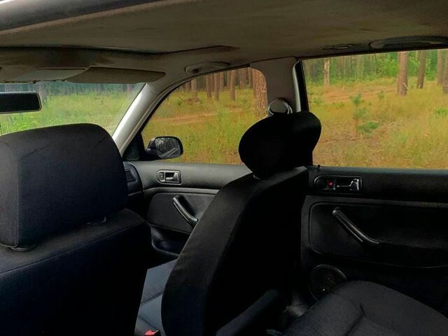 Синий Фольксваген Гольф, объемом двигателя 1.6 л и пробегом 308 тыс. км за 4400 $, фото 12 на Automoto.ua