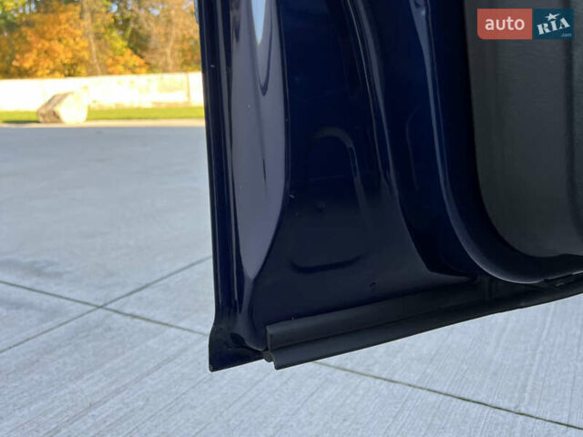Синий Фольксваген Гольф, объемом двигателя 1.6 л и пробегом 284 тыс. км за 5350 $, фото 99 на Automoto.ua