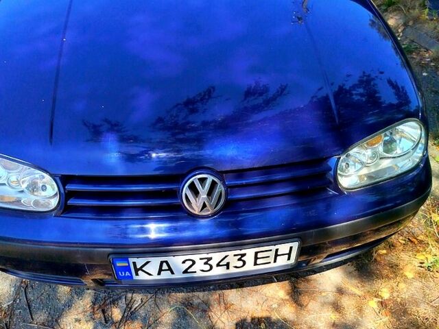 Синий Фольксваген Гольф, объемом двигателя 1.4 л и пробегом 218 тыс. км за 3500 $, фото 2 на Automoto.ua
