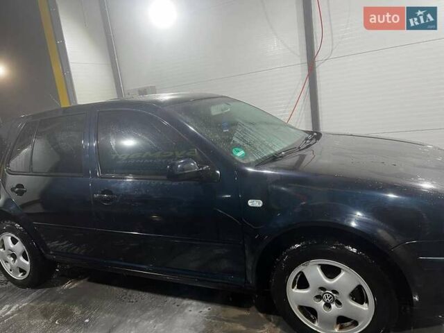 Синий Фольксваген Гольф, объемом двигателя 1.6 л и пробегом 180 тыс. км за 4950 $, фото 2 на Automoto.ua