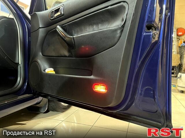 Синій Фольксваген Гольф, об'ємом двигуна 1.6 л та пробігом 290 тис. км за 4600 $, фото 6 на Automoto.ua