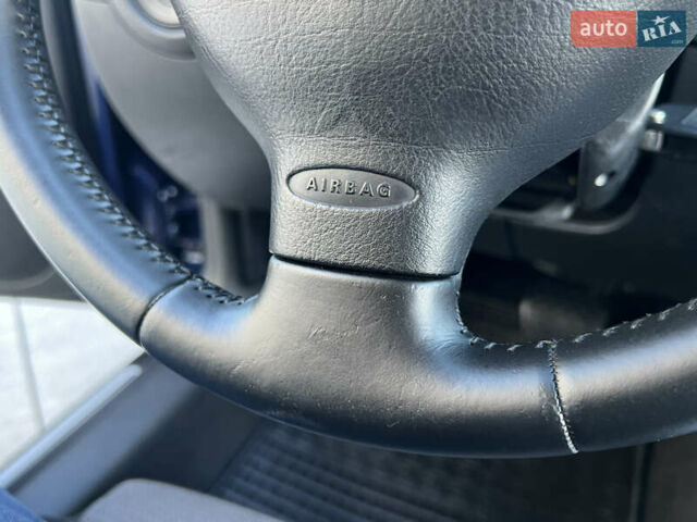 Синий Фольксваген Гольф, объемом двигателя 1.6 л и пробегом 284 тыс. км за 5350 $, фото 45 на Automoto.ua