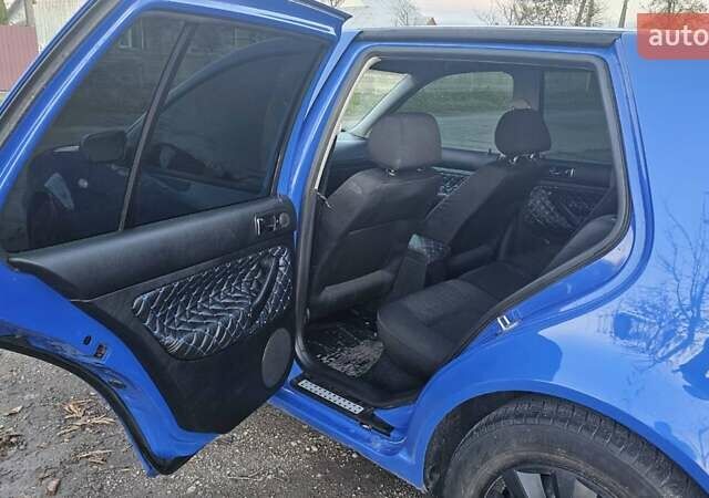 Синий Фольксваген Гольф, объемом двигателя 1.39 л и пробегом 235 тыс. км за 3200 $, фото 10 на Automoto.ua