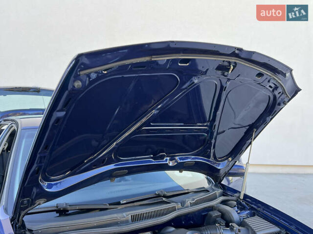 Синий Фольксваген Гольф, объемом двигателя 1.6 л и пробегом 284 тыс. км за 5350 $, фото 114 на Automoto.ua