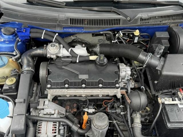 Синий Фольксваген Гольф, объемом двигателя 1.9 л и пробегом 300 тыс. км за 2900 $, фото 18 на Automoto.ua