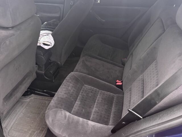 Синій Фольксваген Гольф, об'ємом двигуна 1.9 л та пробігом 342 тис. км за 2400 $, фото 14 на Automoto.ua