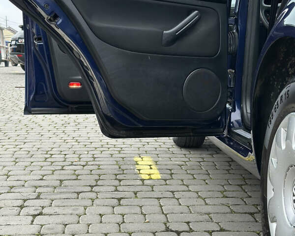 Синий Фольксваген Гольф, объемом двигателя 1.6 л и пробегом 256 тыс. км за 4499 $, фото 26 на Automoto.ua