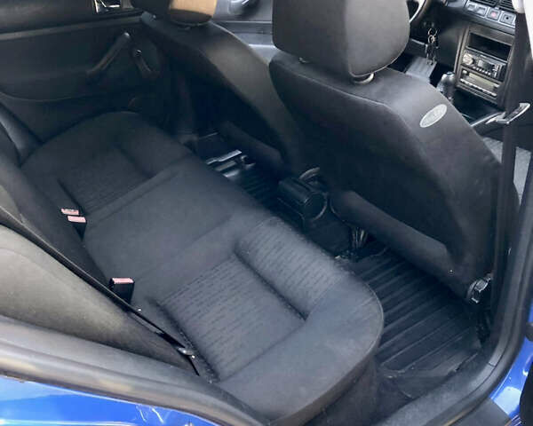 Синий Фольксваген Гольф, объемом двигателя 1.39 л и пробегом 274 тыс. км за 3850 $, фото 10 на Automoto.ua