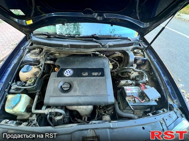 Синий Фольксваген Гольф, объемом двигателя 1.6 л и пробегом 290 тыс. км за 4200 $, фото 8 на Automoto.ua