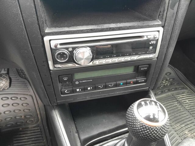 Синій Фольксваген Гольф, об'ємом двигуна 1.4 л та пробігом 223 тис. км за 4000 $, фото 4 на Automoto.ua