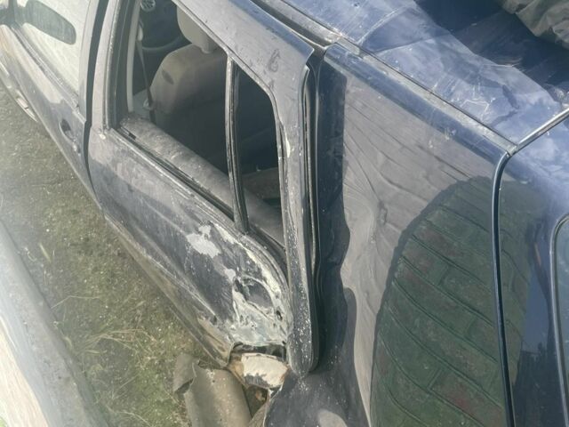 Синий Фольксваген Гольф, объемом двигателя 1.4 л и пробегом 200 тыс. км за 712 $, фото 4 на Automoto.ua