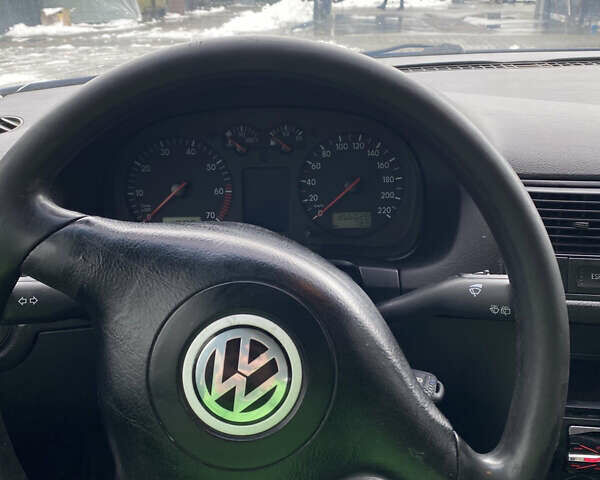 Синий Фольксваген Гольф, объемом двигателя 1.39 л и пробегом 350 тыс. км за 2599 $, фото 22 на Automoto.ua