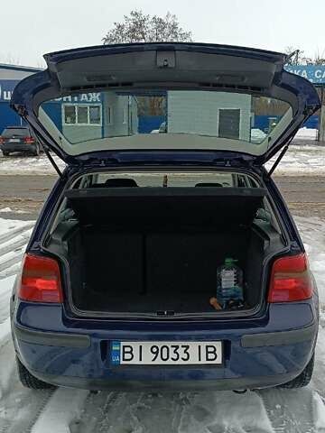 Синий Фольксваген Гольф, объемом двигателя 1.39 л и пробегом 190 тыс. км за 4500 $, фото 7 на Automoto.ua