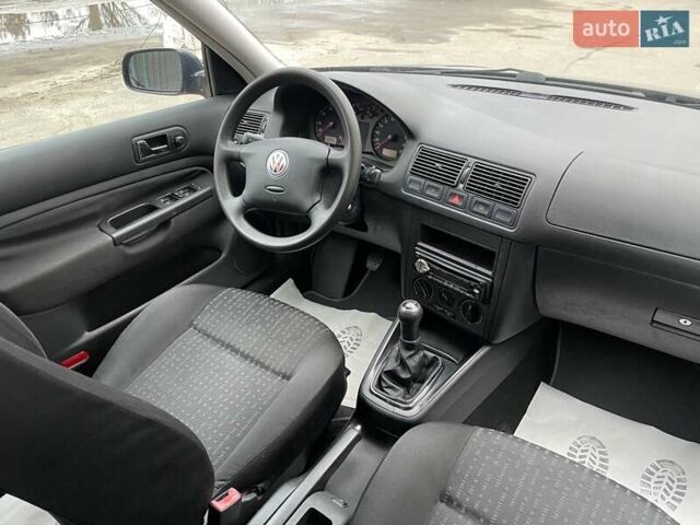 Синий Фольксваген Гольф, объемом двигателя 1.39 л и пробегом 220 тыс. км за 5150 $, фото 31 на Automoto.ua