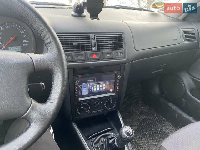 Синій Фольксваген Гольф, об'ємом двигуна 1.39 л та пробігом 201 тис. км за 3700 $, фото 10 на Automoto.ua