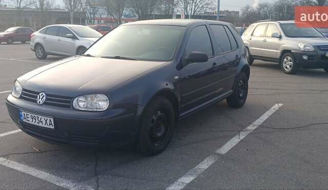 Синий Фольксваген Гольф, объемом двигателя 1.39 л и пробегом 238 тыс. км за 4500 $, фото 8 на Automoto.ua