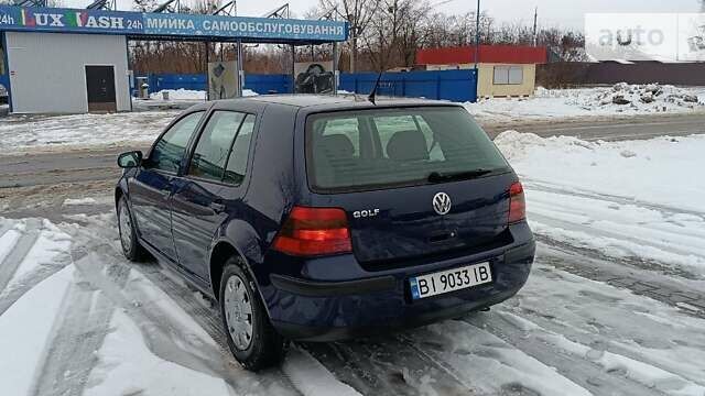 Синий Фольксваген Гольф, объемом двигателя 1.39 л и пробегом 190 тыс. км за 4500 $, фото 3 на Automoto.ua