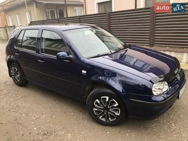 Синий Фольксваген Гольф, объемом двигателя 1.6 л и пробегом 233 тыс. км за 4550 $, фото 1 на Automoto.ua