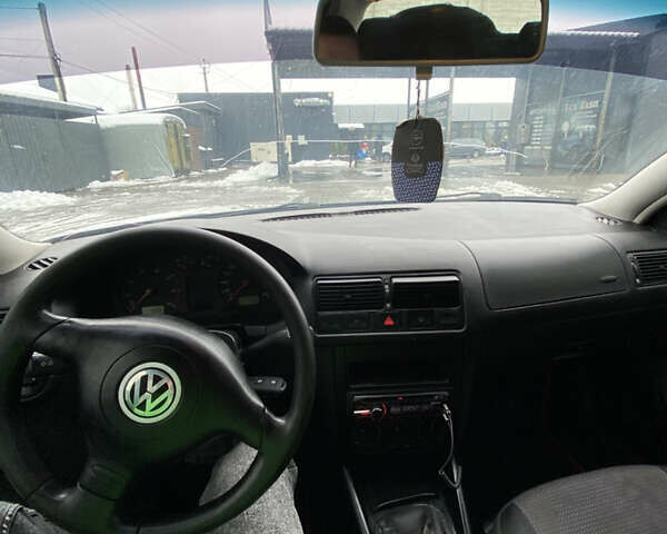 Синий Фольксваген Гольф, объемом двигателя 1.39 л и пробегом 356 тыс. км за 2799 $, фото 16 на Automoto.ua