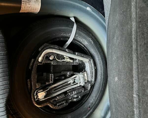 Синий Фольксваген Гольф, объемом двигателя 1.6 л и пробегом 188 тыс. км за 4850 $, фото 10 на Automoto.ua