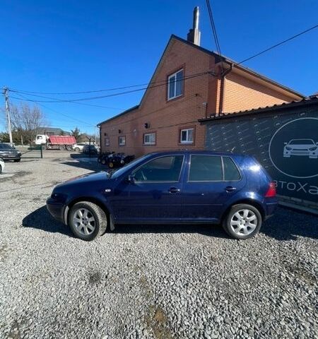 Синий Фольксваген Гольф, объемом двигателя 1.39 л и пробегом 195 тыс. км за 3999 $, фото 4 на Automoto.ua