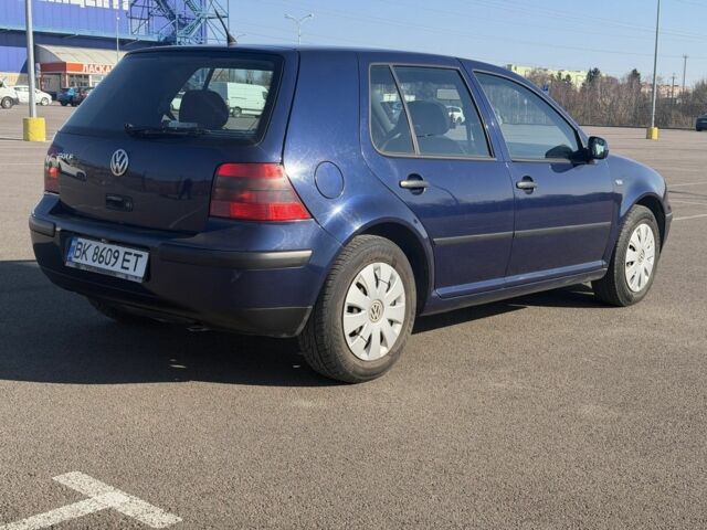 Синий Фольксваген Гольф, объемом двигателя 1 л и пробегом 235 тыс. км за 4200 $, фото 4 на Automoto.ua