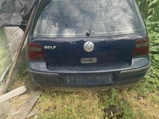 Синий Фольксваген Гольф, объемом двигателя 1.4 л и пробегом 200 тыс. км за 712 $, фото 1 на Automoto.ua